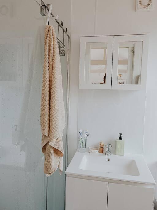 Little Lodge - Luxury Tiny Home Stay photo 4