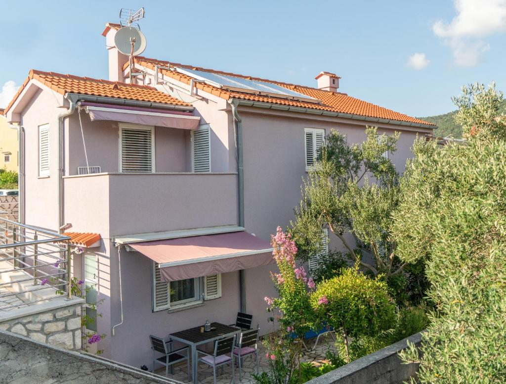 Apartments Lila photo 2
