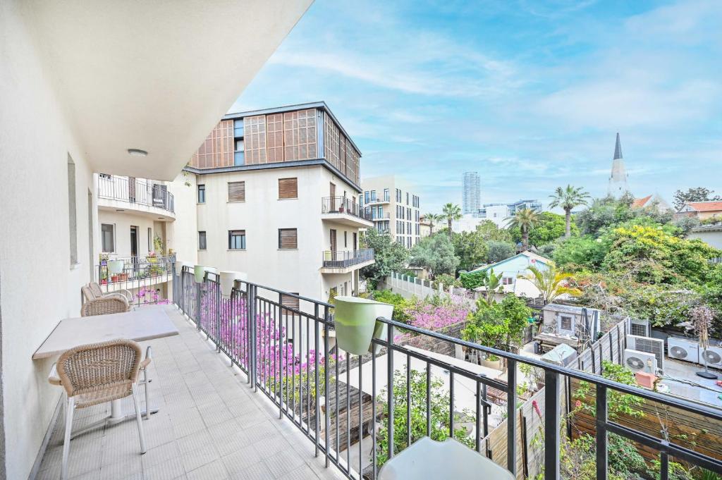 NOGA vibes 2BR in JAFFA by Holyguest photo 2