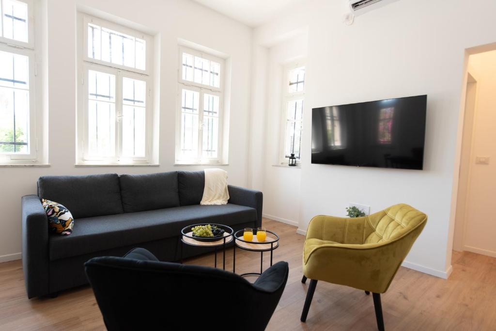 PORT CITY HAIFA - Authentic German Colony Apartments photo 2