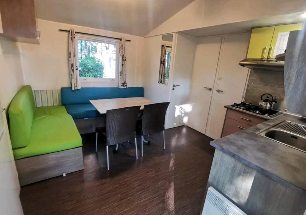 Mobil Home 6 personnes 3 chambres à 25 MIN Puy duFou photo 2