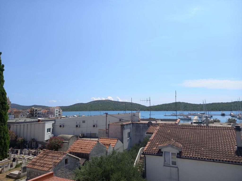 Apartman Pirovac photo 1