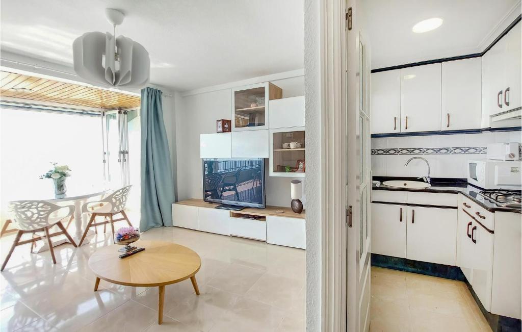 Stunning Apartment In Cullera With Outdoor Swimming Pool And 1 Bedrooms photo 4