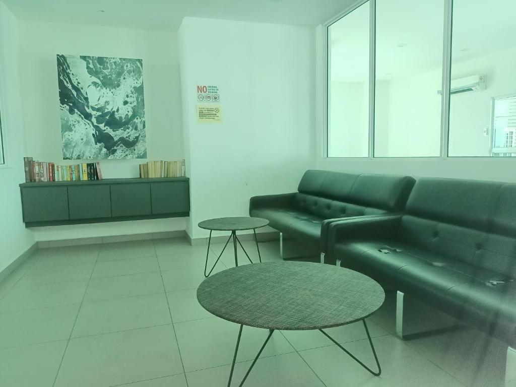 Deluxe Suites 4, 2-5 pax, Netflix, Georgetown photo 2