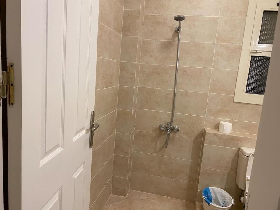 Spacious 6-BRs in El-Sokhna /Beach & pool access photo 4