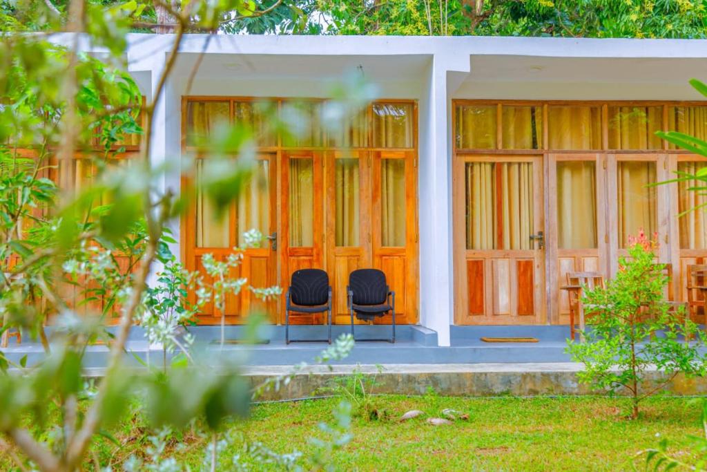 Talalla Ocean Beach Bungalow