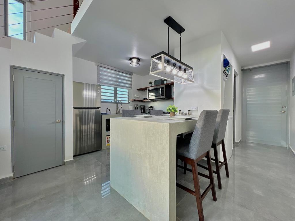 Sunset Coast Loft & Rooftop photo 3