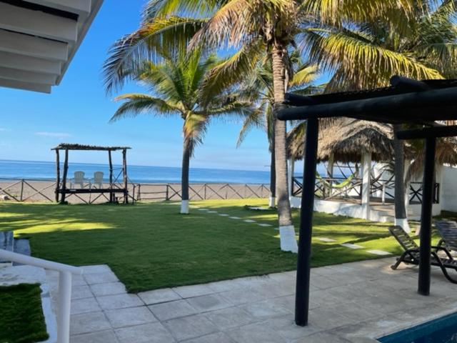 Seaside Beach House, Monterrico photo 3