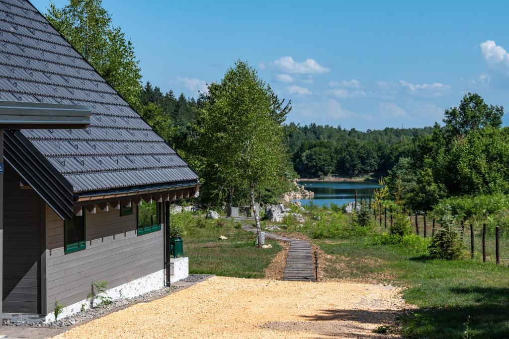 River House Moon photo 2