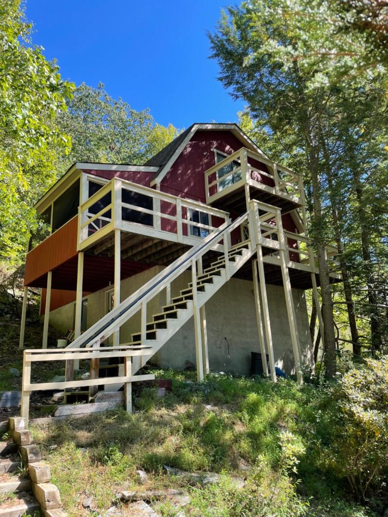 Saw Creek Cabin - Regent Hilltop photo 2