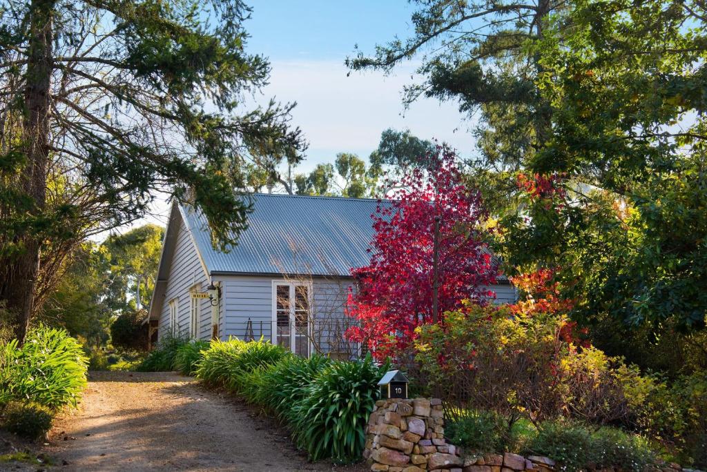 Illoura photo 1