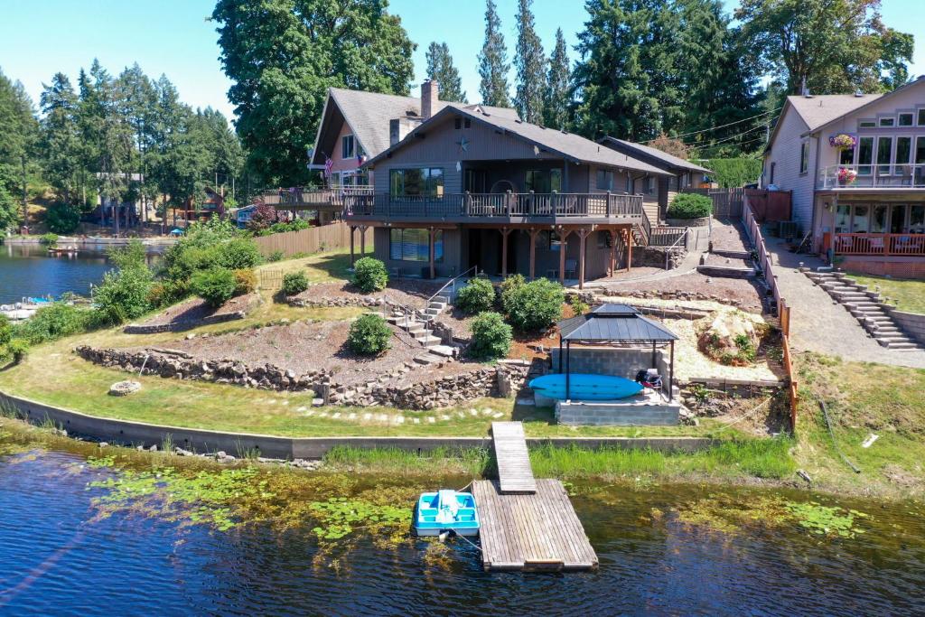 Panoramic lakefront home, Kayak, Fishing, Stargaze photo 2