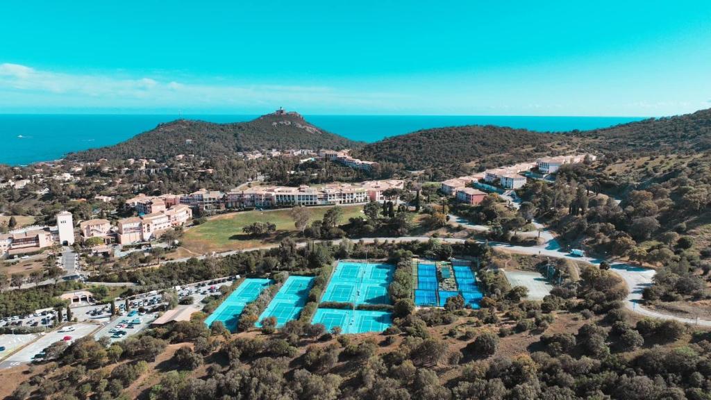 Village Cap Esterel duplex vue mer centre photo 3