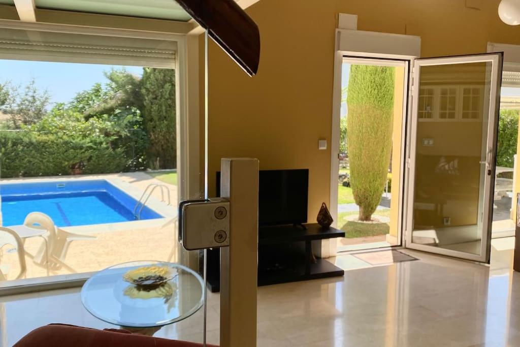Madrid city modern apartment in villa, free WIFI photo 3