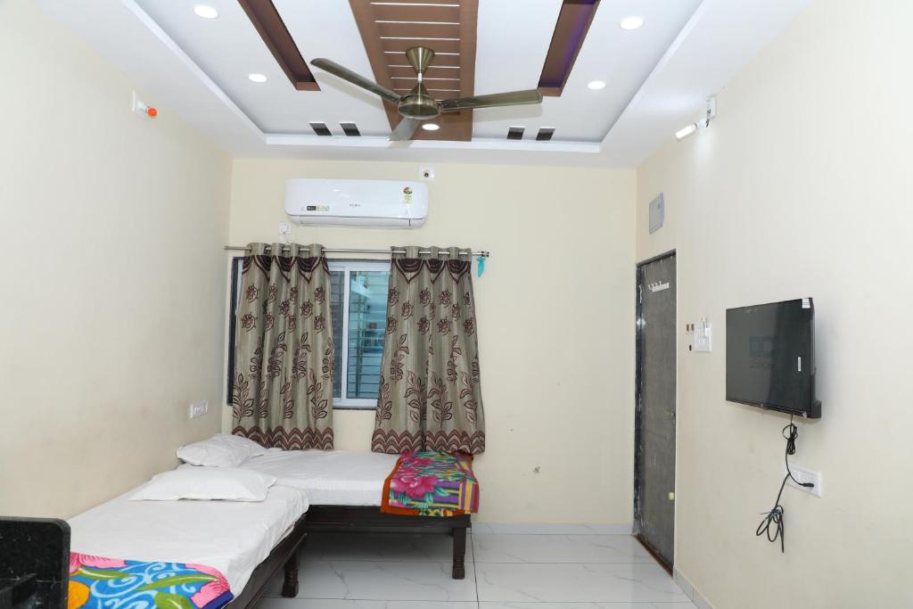 Aradhya Prime Home Stay photo 4