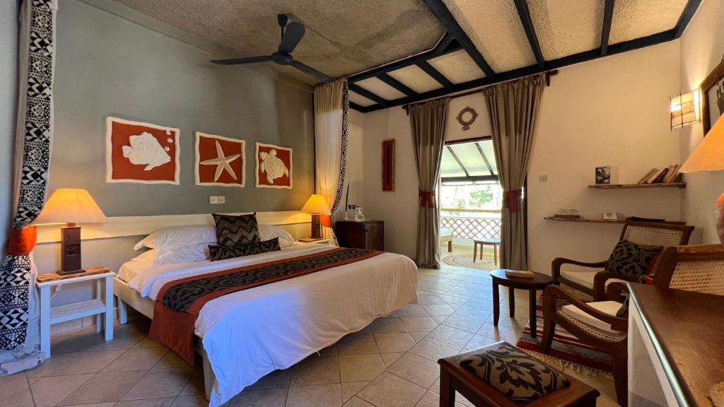 Pinewood Beach Resort and Spa photo 4