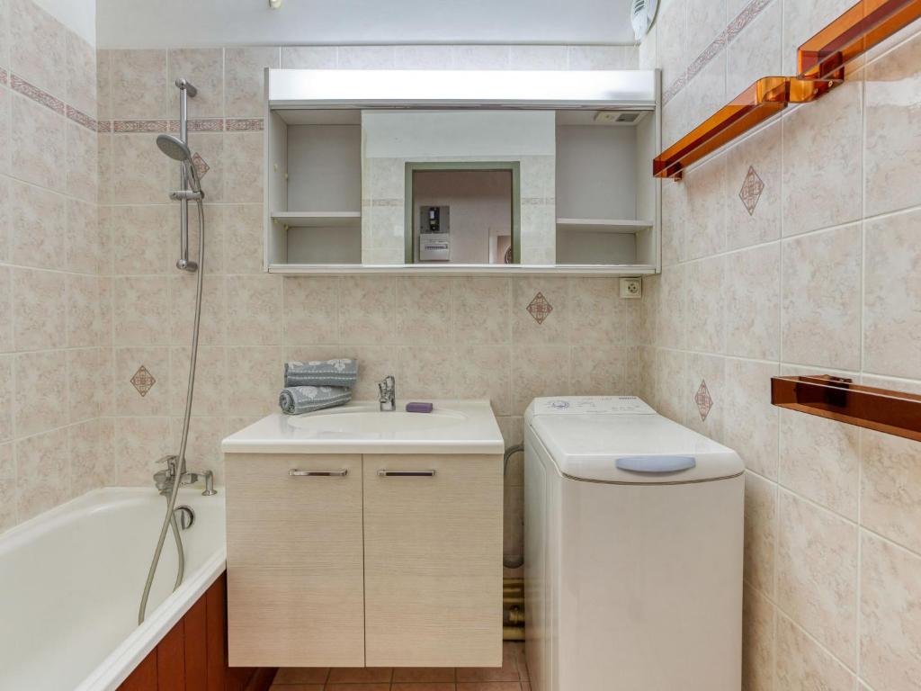 Apartment Chanteneige La Croisette-1 by Interhome photo 2