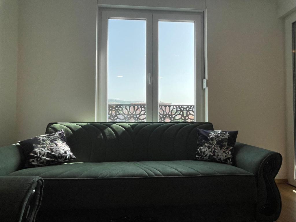 Lejlek photo 3