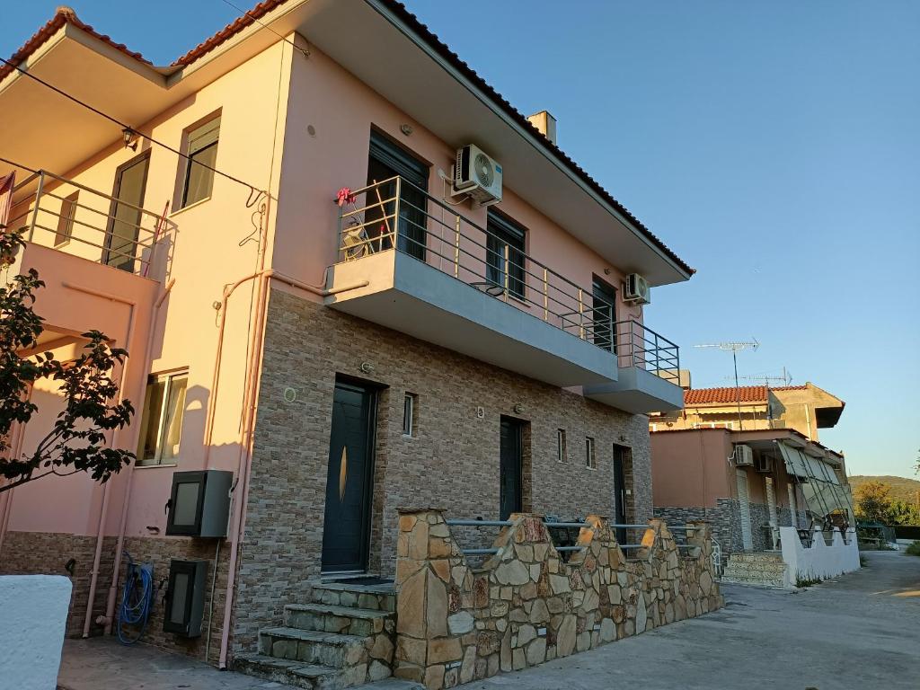 Anna Apartments
