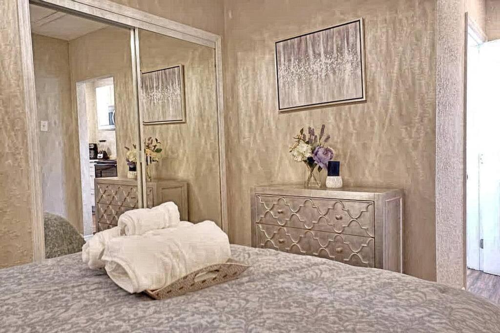 Cute and Cozy Studio image
