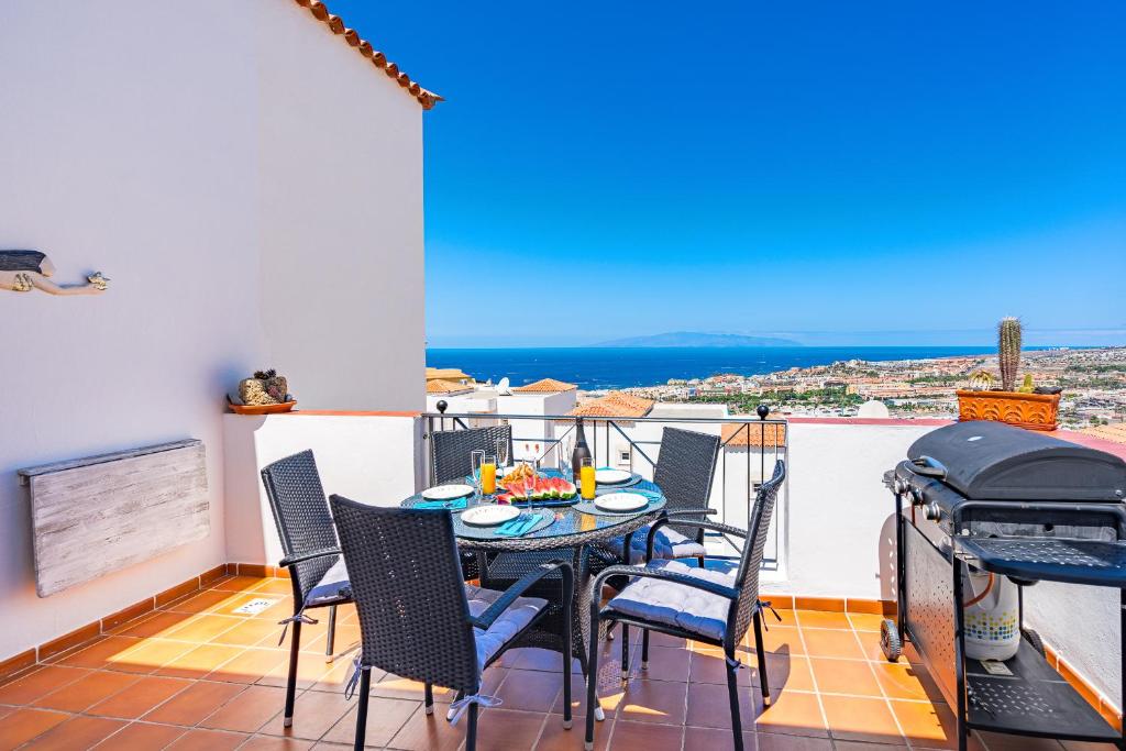 BuenaVista Bellarosa Sunset Ocean View in Costa Adeje