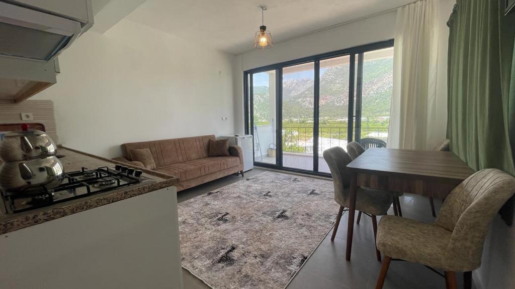 Öz Akdeniz Apart photo 4