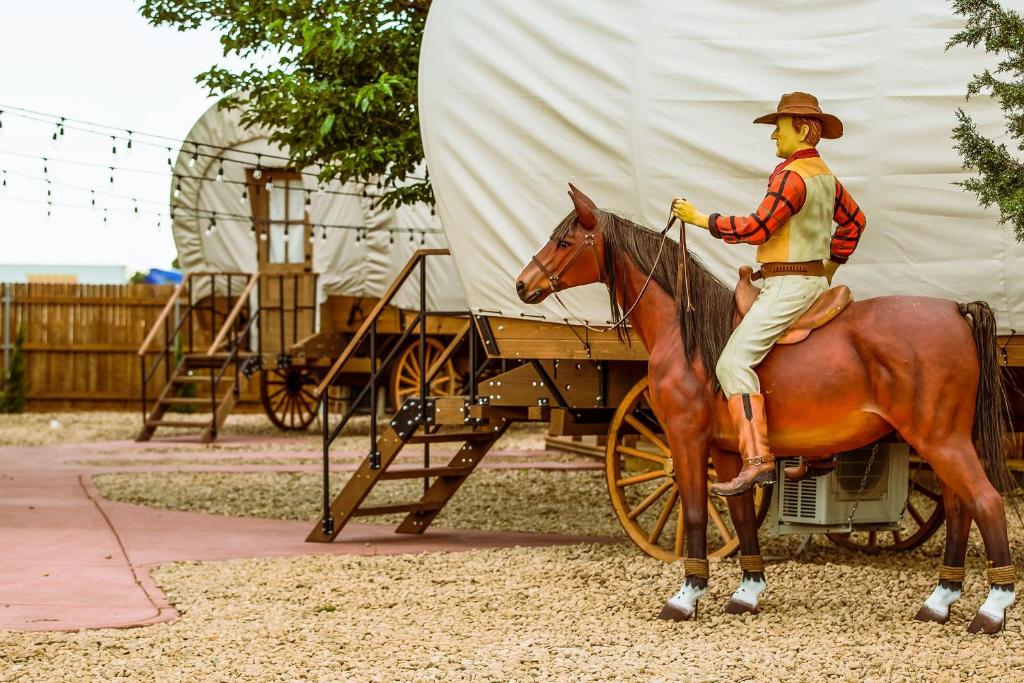 Big Texan Wagons photo 3