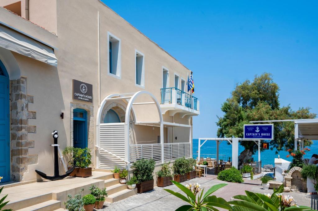 Captain's House Hotel Suites & Apartments photo 4