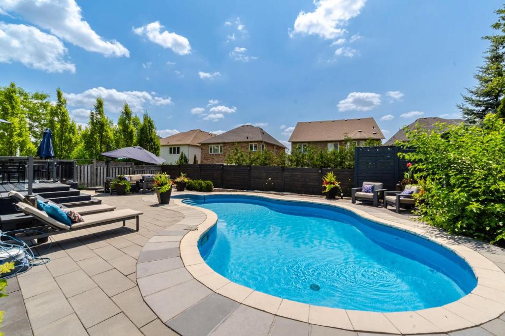 Poolside Perfection, Culinary Delight photo 1