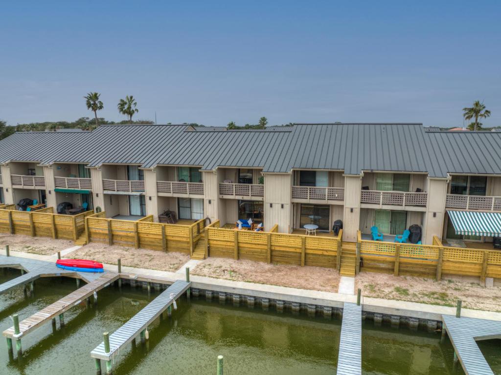 Fisherman Friend! - Coastal Condo - Views Await! image