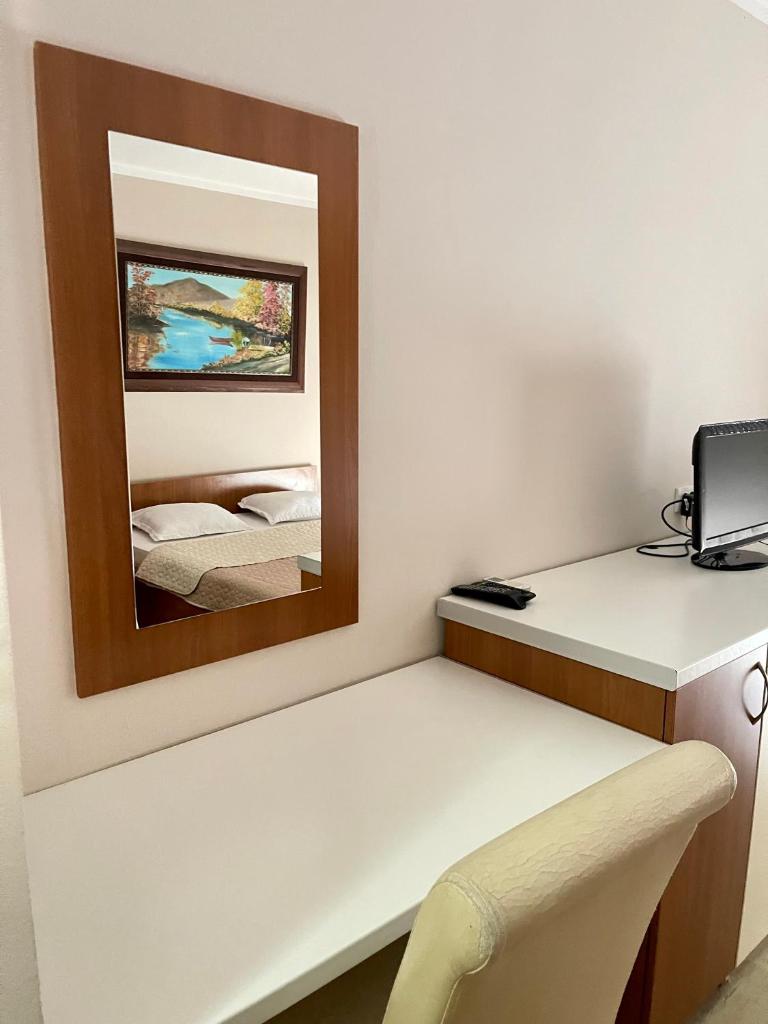 Hotel Perjanik photo 3