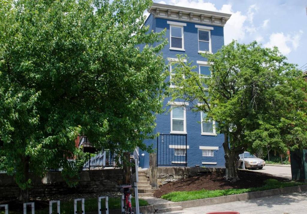 2 Large Apts w Parking - Downtown Over the Rhine photo 1
