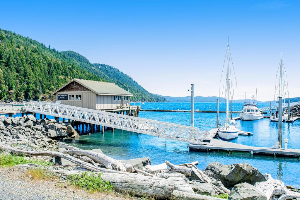 Cascade Bay Getaway photo 2