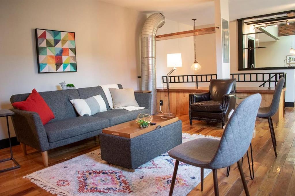 Great Parkside Apt w Private Patio and Sun Deck photo 2
