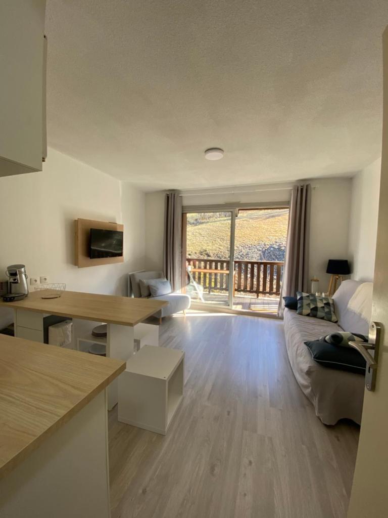 Home Sweet Sauze - Chaleureux appartement - Lumineux et calme - Vue sur la montagne photo 2