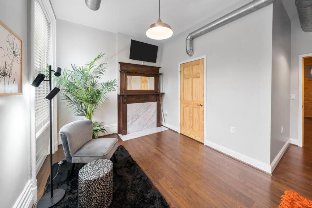 City Escape 2BR Steps to TQL near OTR and Downtown photo 1