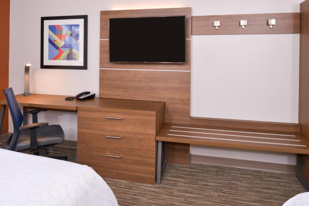 Holiday Inn Express Glenwood Springs Aspen Area, an IHG Hotel photo 3