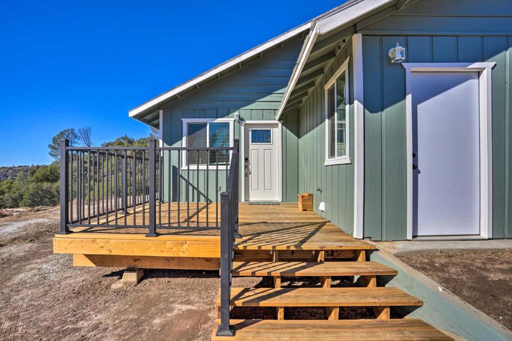 Oakhurst Duplex about 13 Mi to Yosemite National Park! photo 2