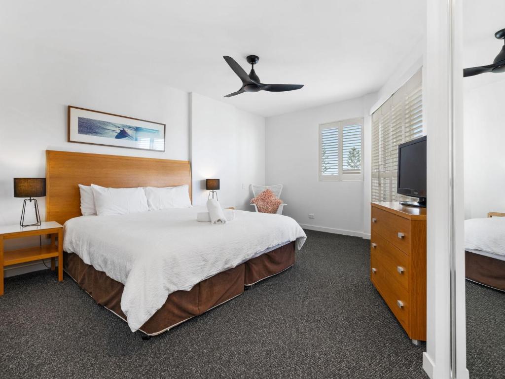 RESORT ON THE BEACH 2214/2215 photo 1
