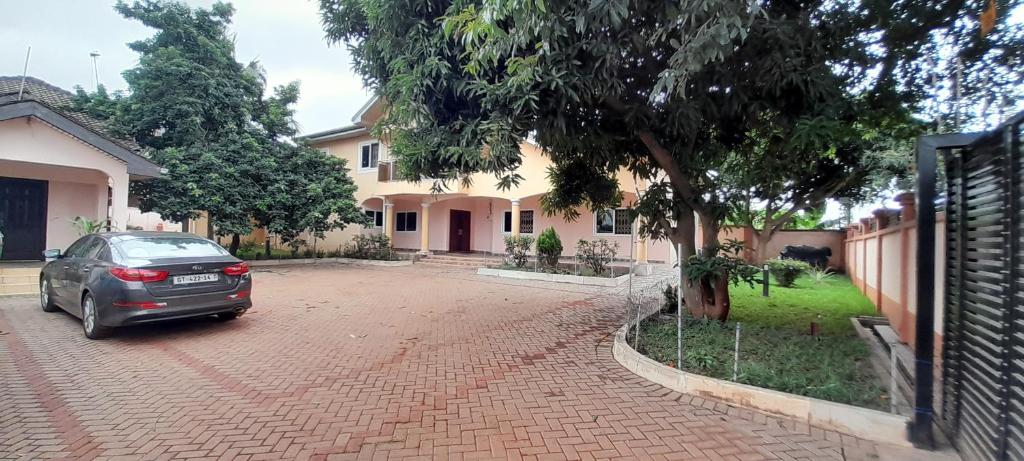 Ghanaian home photo 3