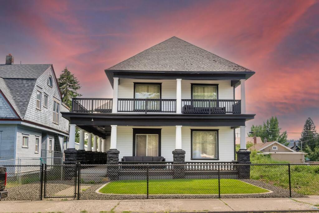 Historic 2 KING BED 1 Bath Near Downtown Spokane photo 1
