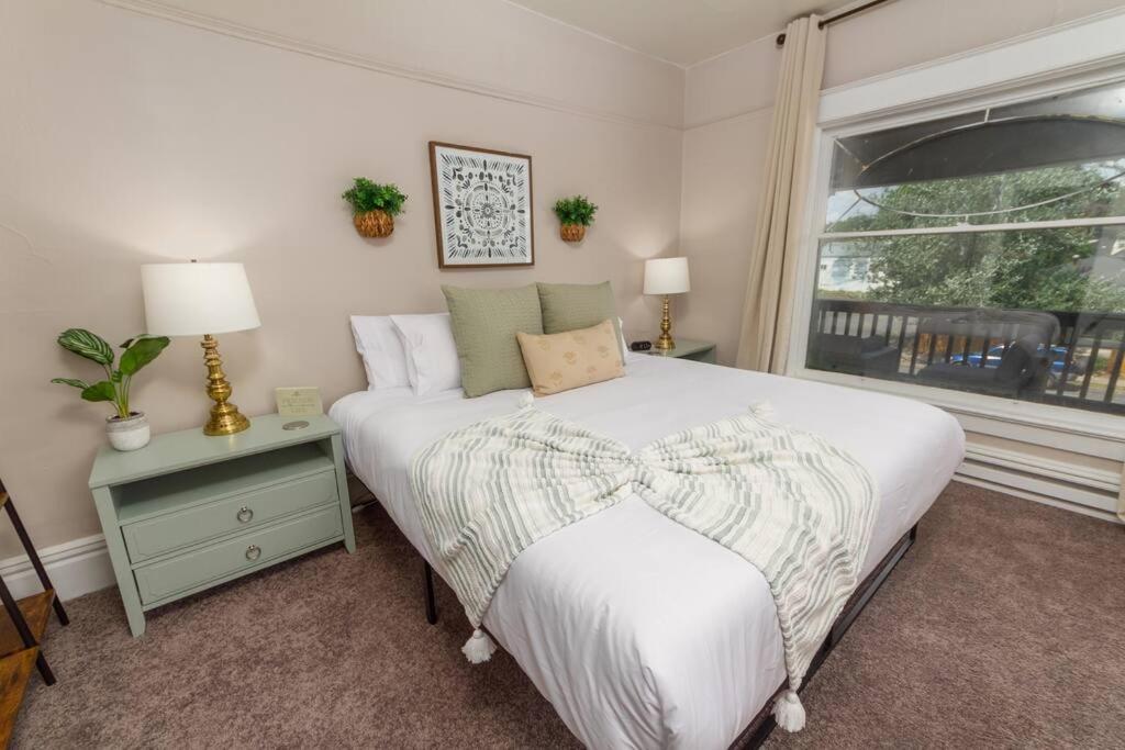 Historic 2 KING BED 1 Bath Near Downtown Spokane photo 2