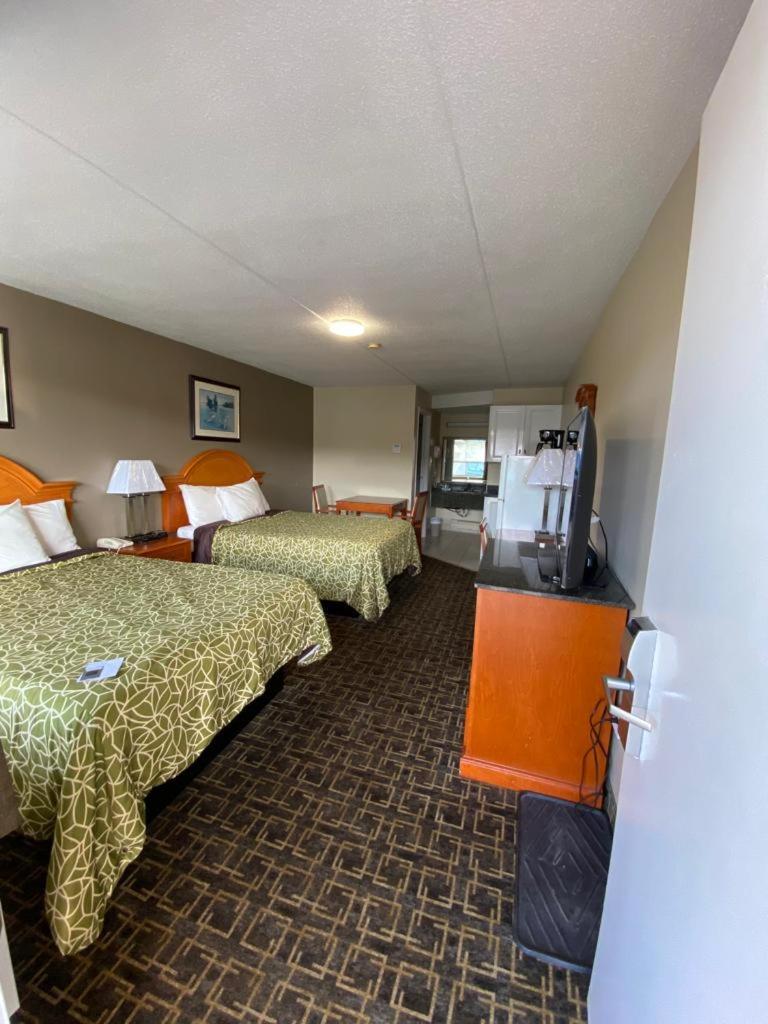 Angus Inn Motel photo 3