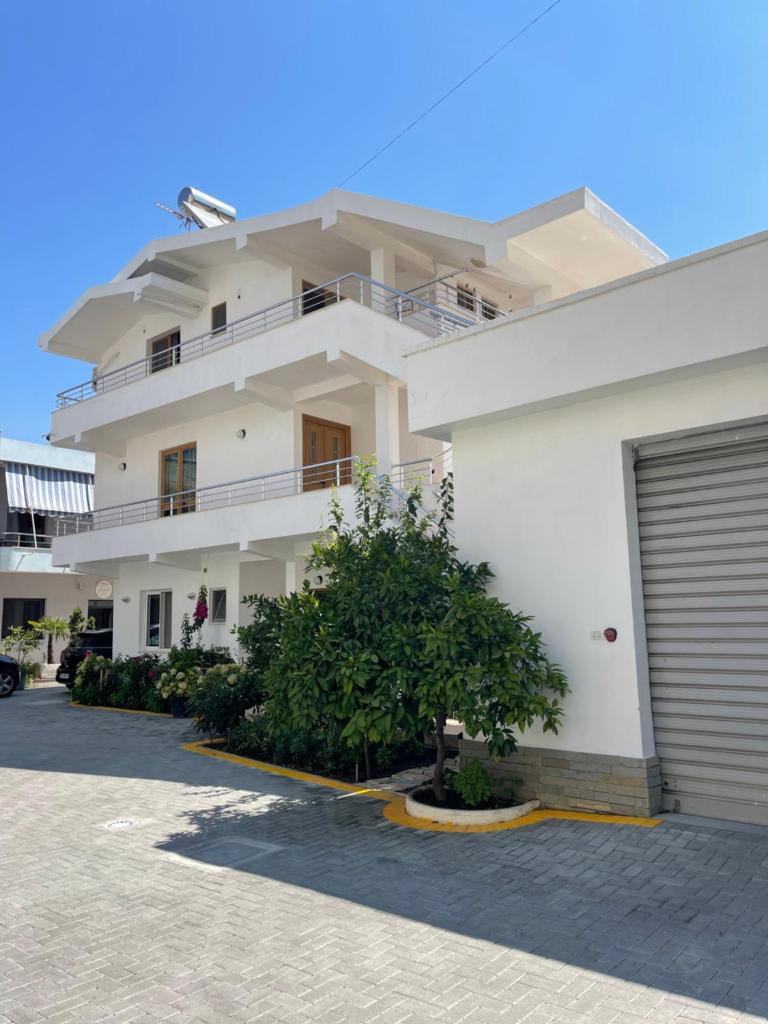 Guest House Lionel photo 1