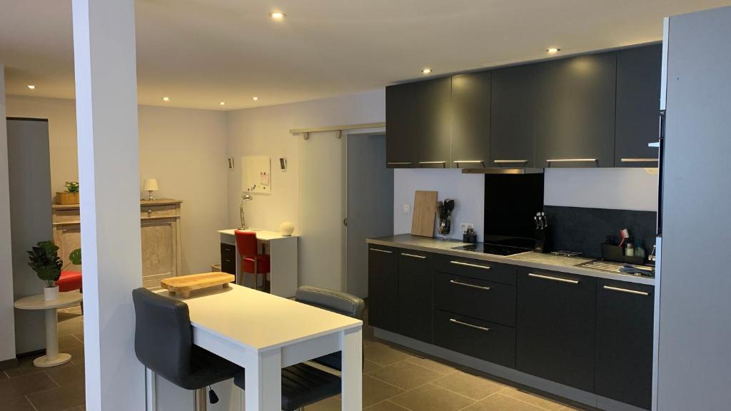 Ruime studio in Deurne photo 2