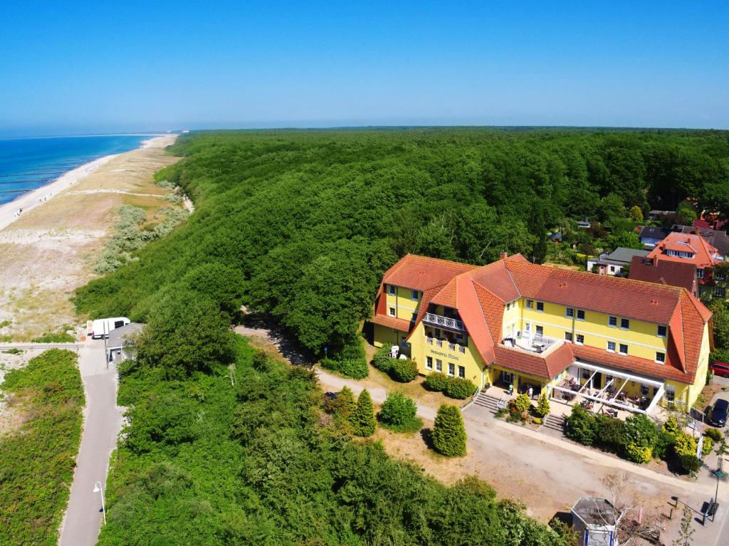 Seehotel Düne photo 3