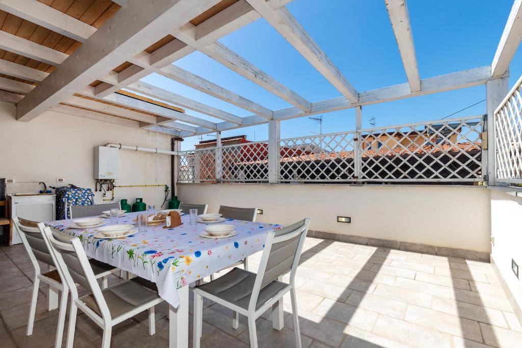 Mazzeo beach house 2
