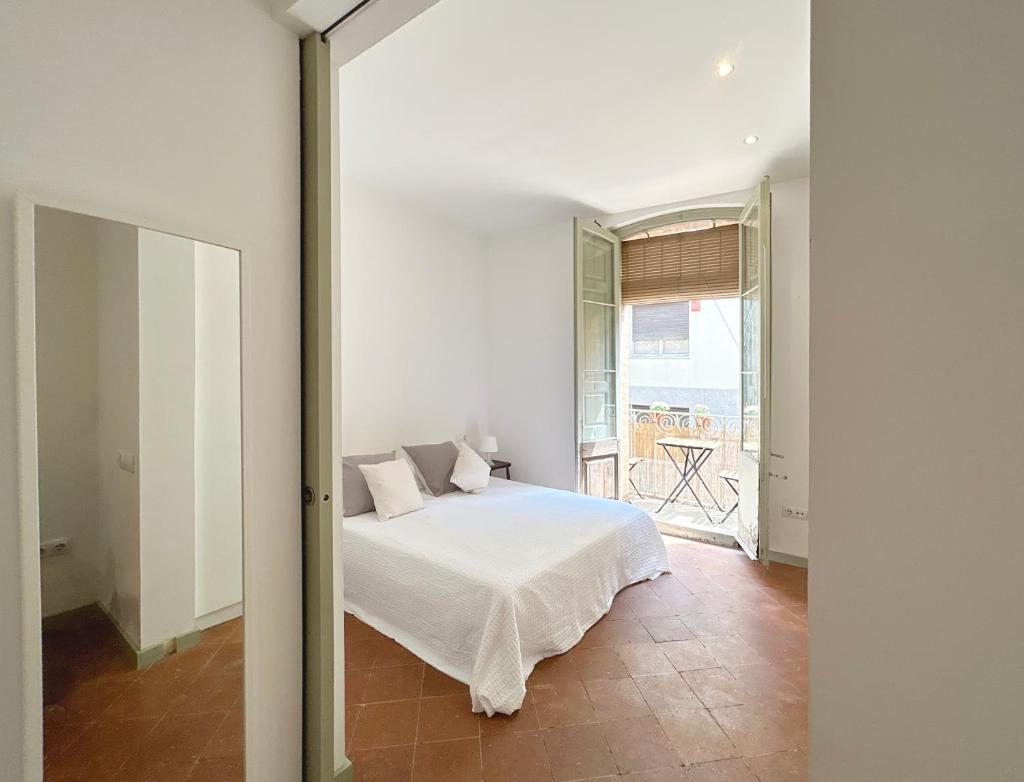 Apartamento céntrico con balcón photo 2