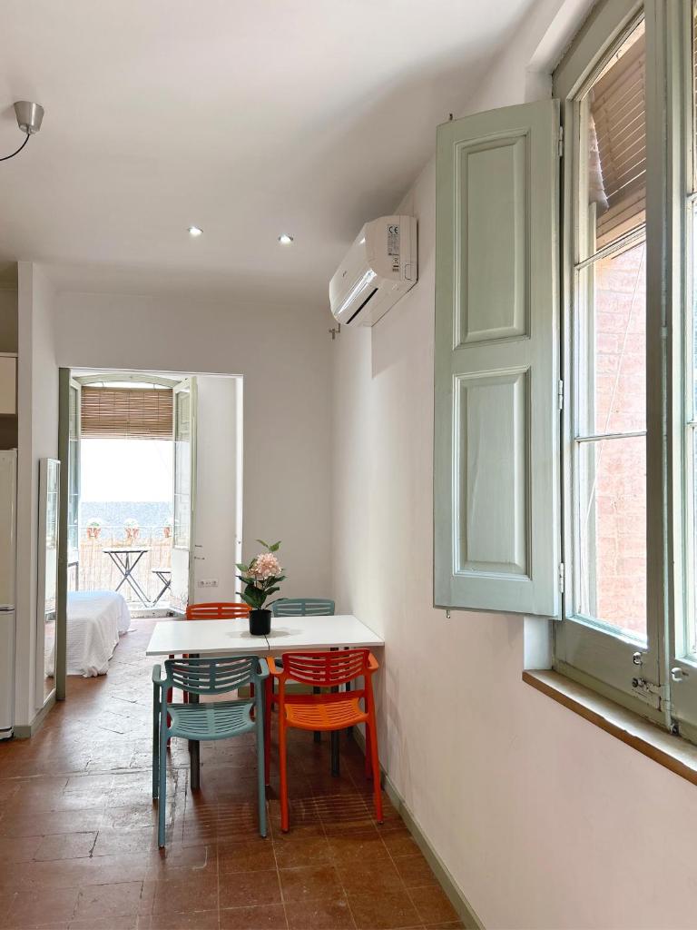 Apartamento céntrico con balcón photo 1