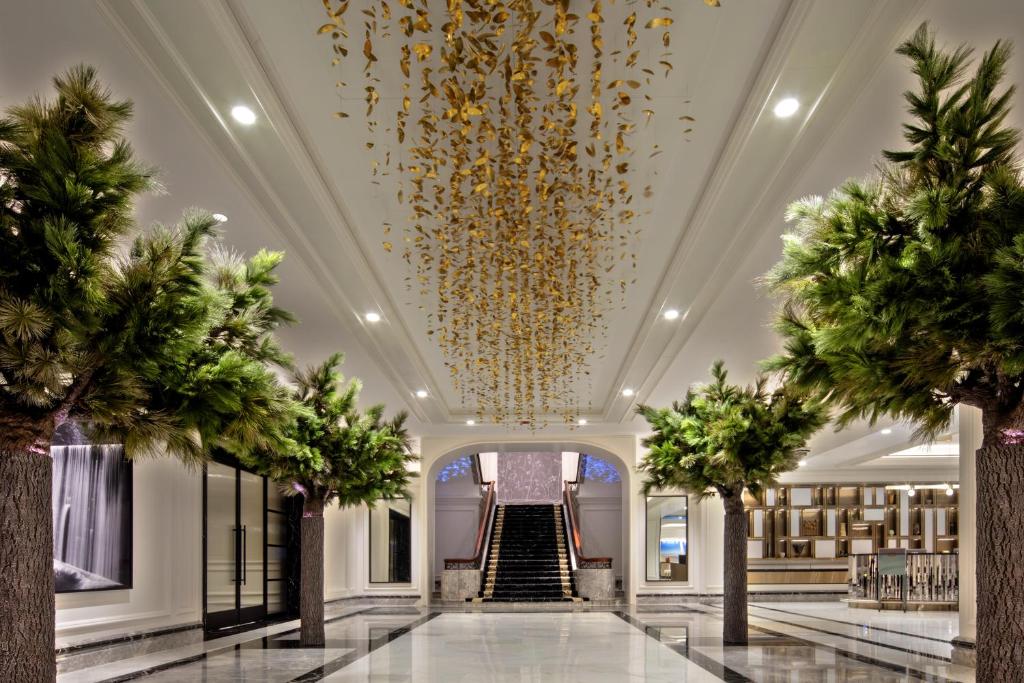 Four Seasons Hotel Chicago image